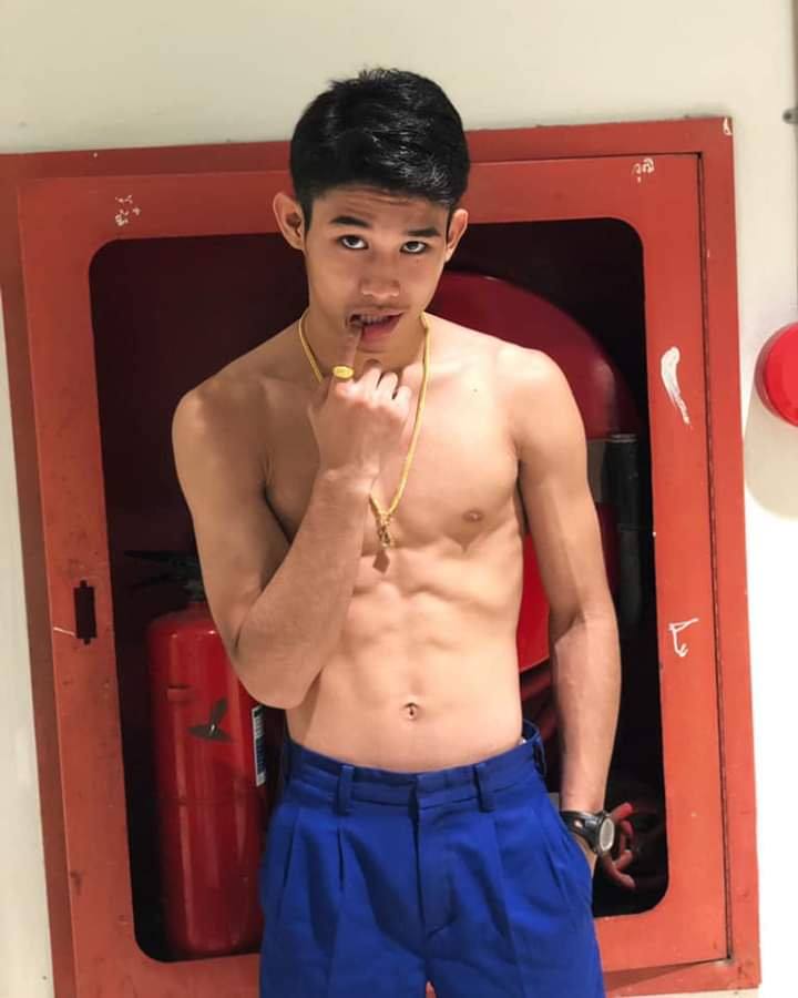 น้องริก (นักมวย).....โรงเรียนกีฬากรุงเทพมหานคร