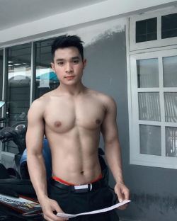 ถอดโชว์เรือนร่าง 2511