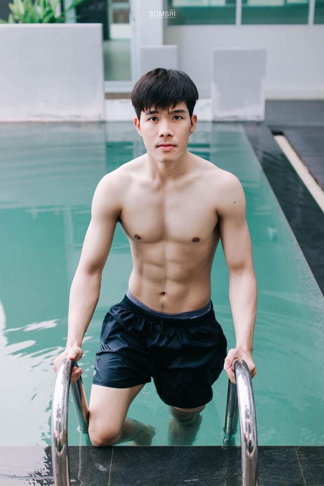 ถอดโชว์เรือนร่าง 2513