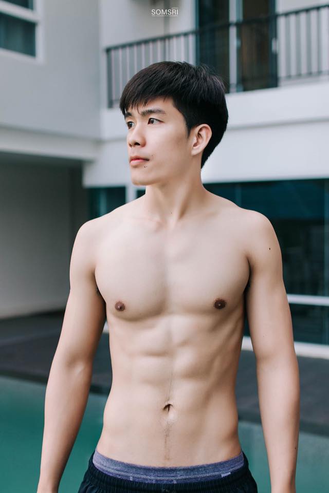 ถอดโชว์เรือนร่าง 2513