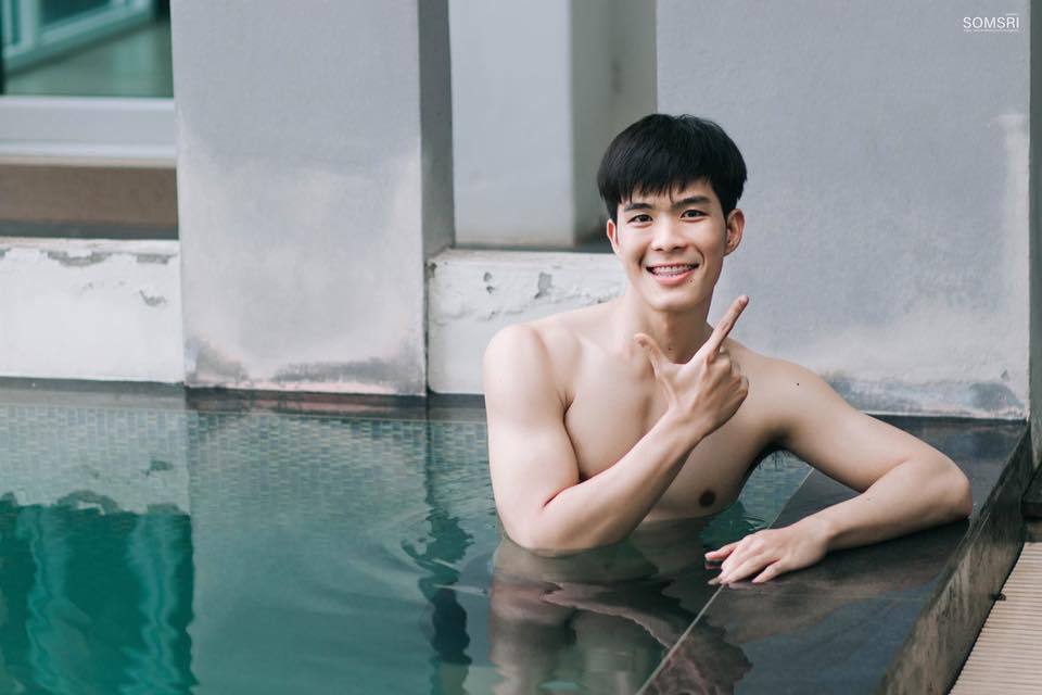ถอดโชว์เรือนร่าง 2513