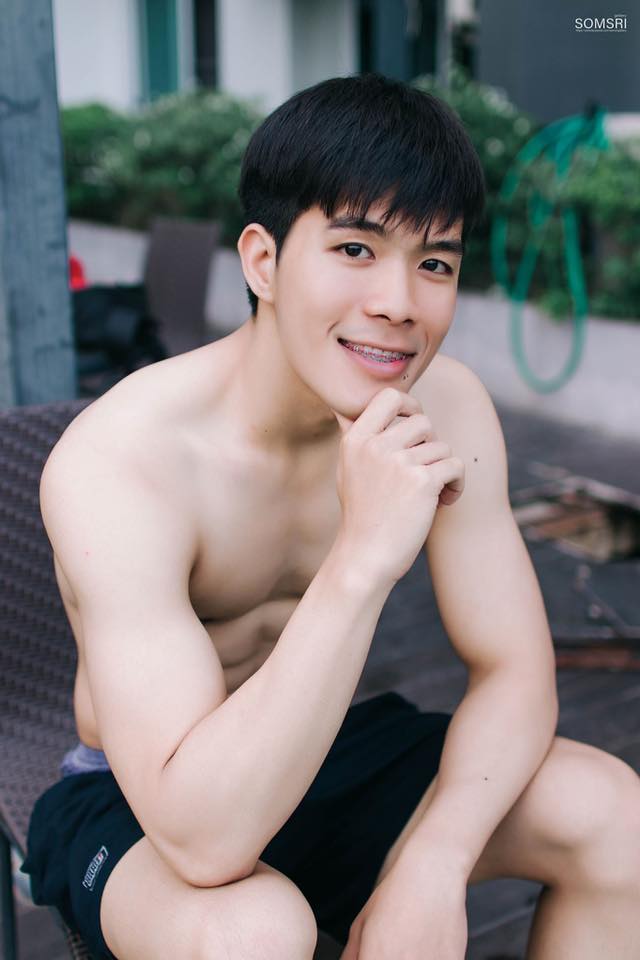 ถอดโชว์เรือนร่าง 2513