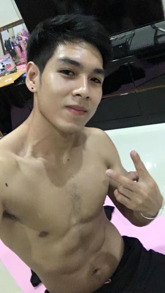 ถอดโชว์เรือนร่าง 2514