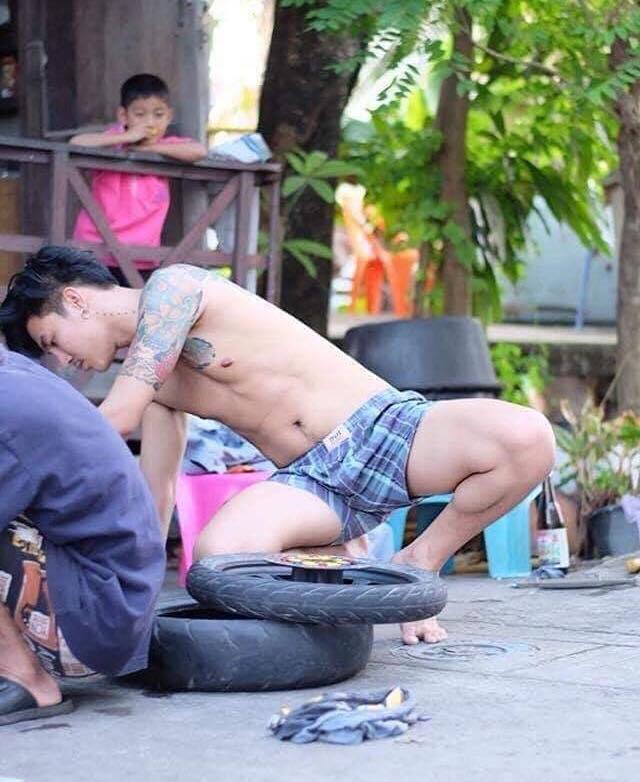 ถอดโชว์เรือนร่าง 2514