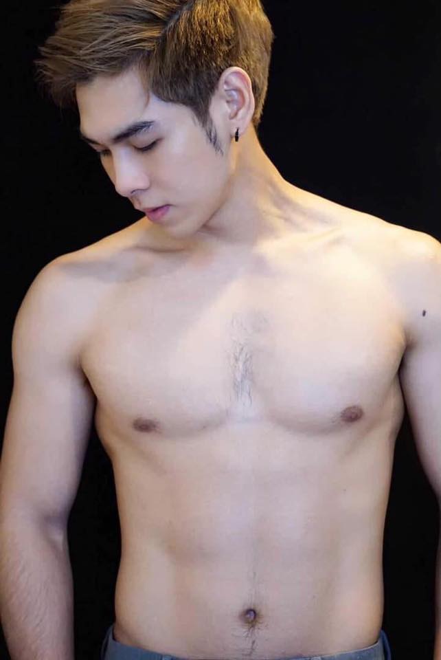 ถอดโชว์เรือนร่าง 2514