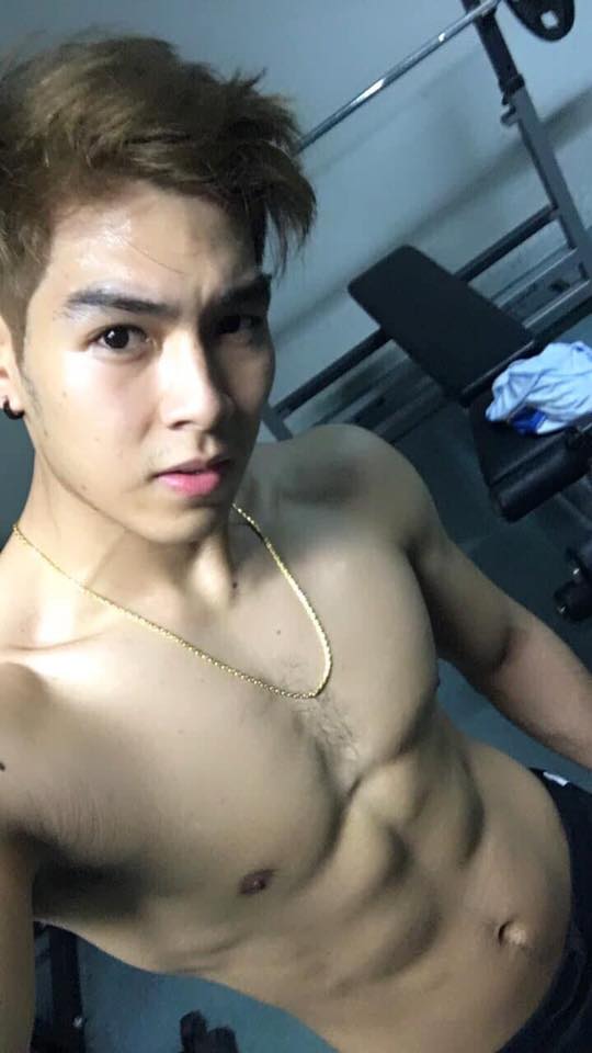 ถอดโชว์เรือนร่าง 2514