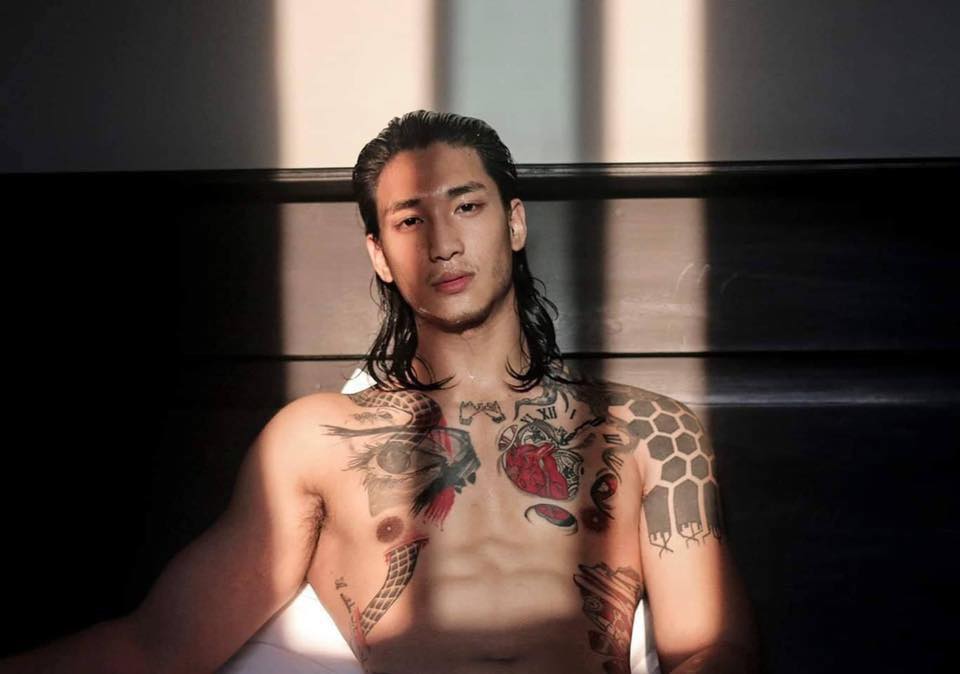 ถอดโชว์เรือนร่าง 2514