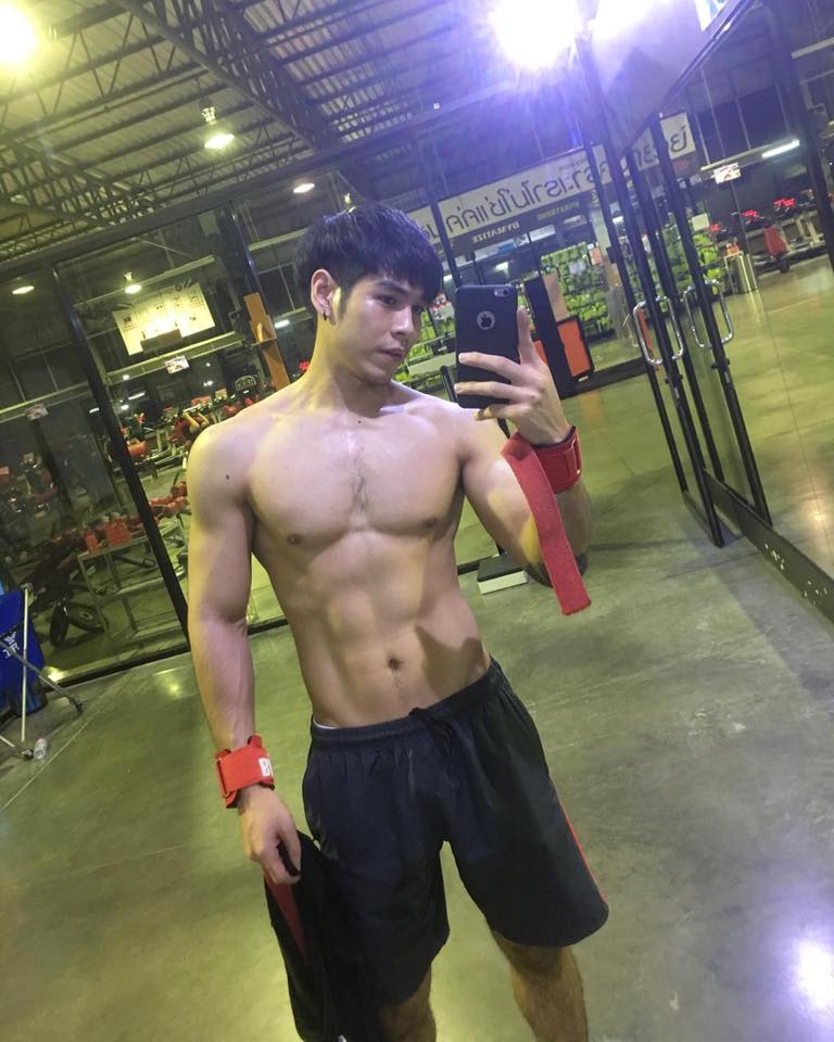 ถอดโชว์เรือนร่าง 2514