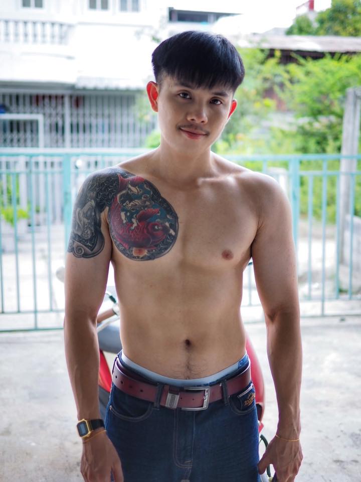 ถอดโชว์เรือนร่าง 2516
