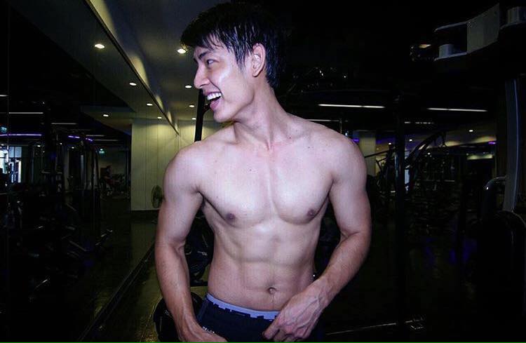 ถอดโชว์เรือนร่าง 2517