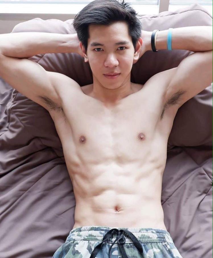 ถอดโชว์เรือนร่าง 2517
