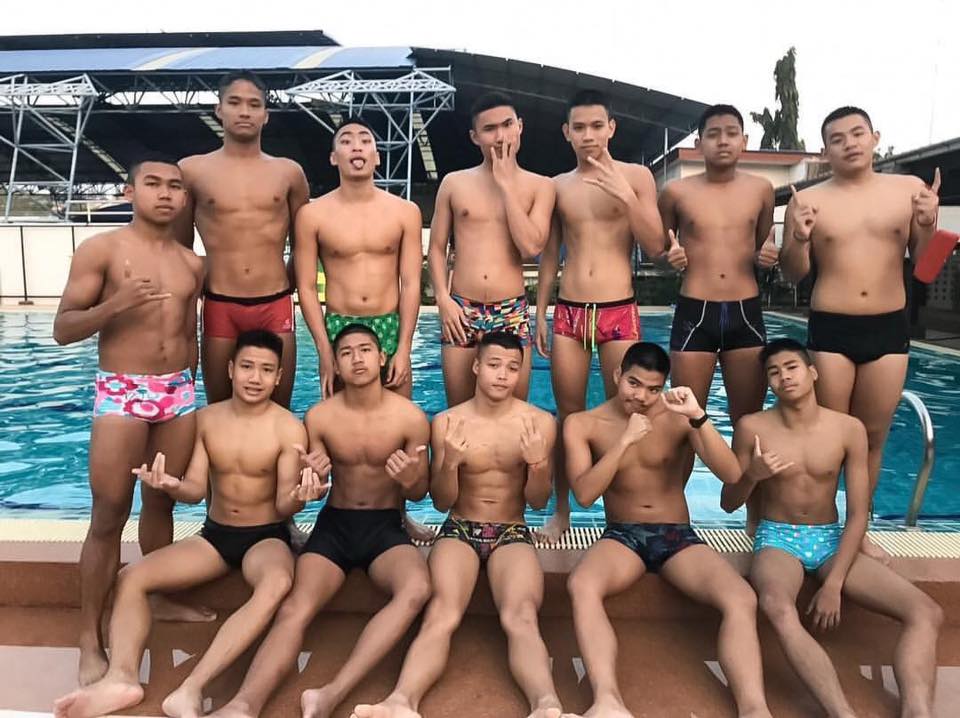 ถอดโชว์เรือนร่าง 2518