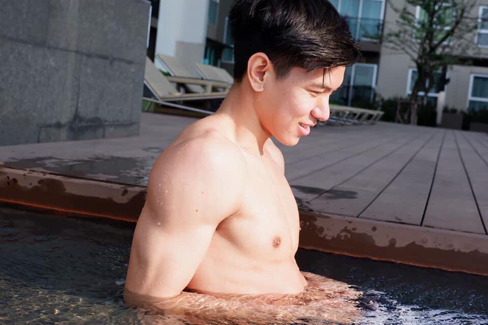 ถอดโชว์เรือนร่าง 2521