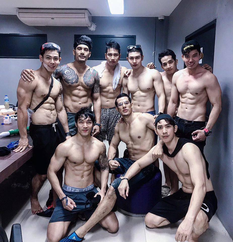 ถอดโชว์เรือนร่าง 2521