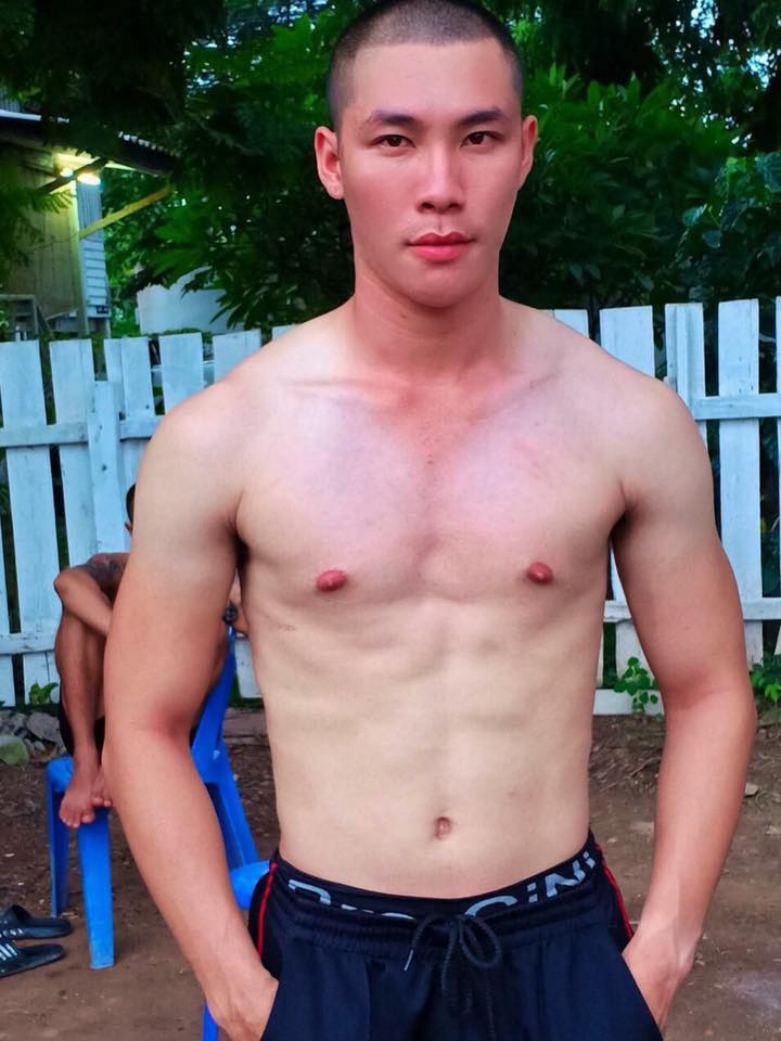 ถอดโชว์เรือนร่าง 2522