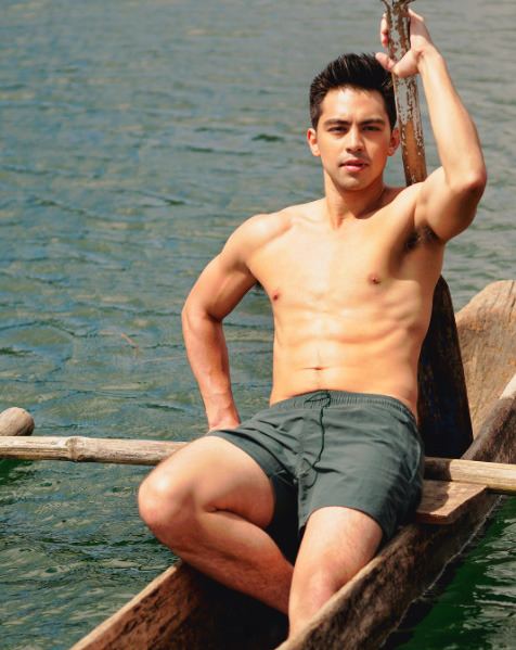 ถอดโชว์เรือนร่าง 2528