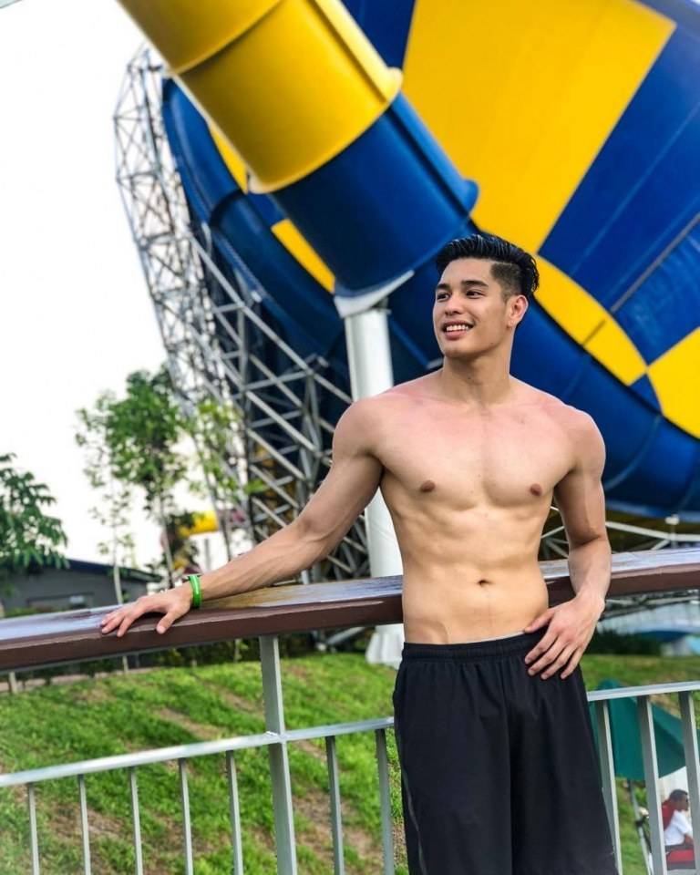 ถอดโชว์เรือนร่าง 2528
