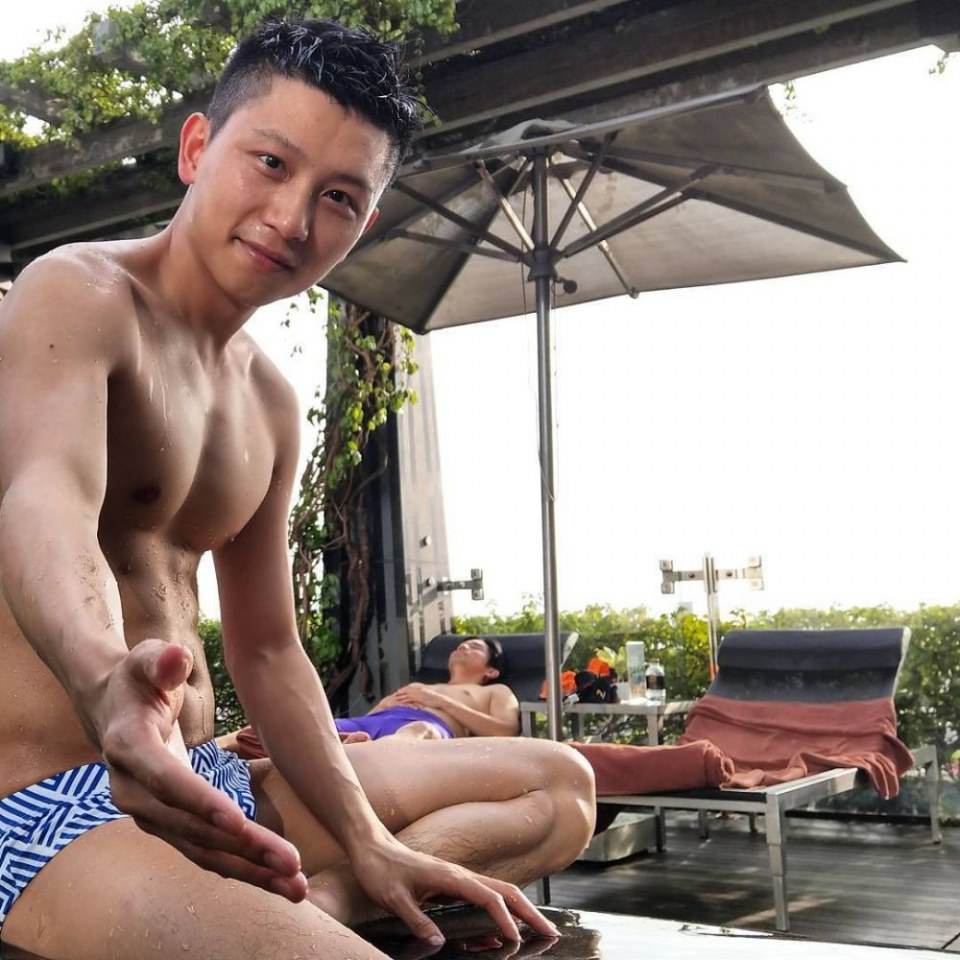ถอดโชว์เรือนร่าง 2533