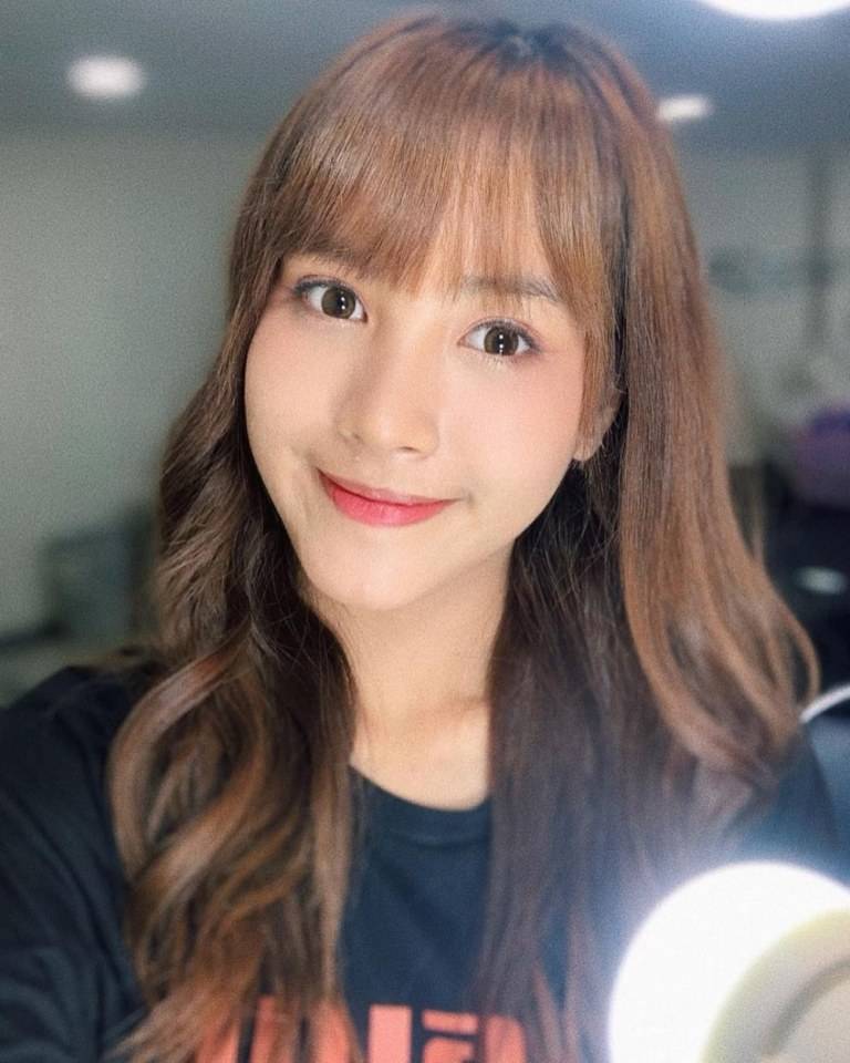 วิว กมนธิดา