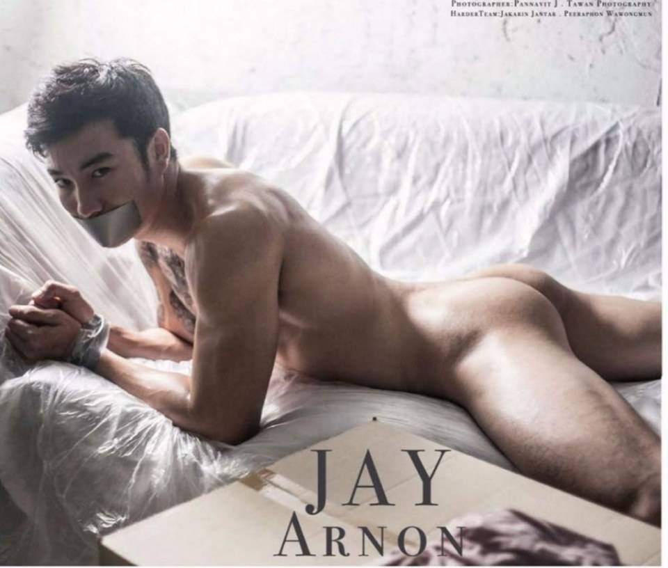 หนุ่มหล่อขึ้นปก 201