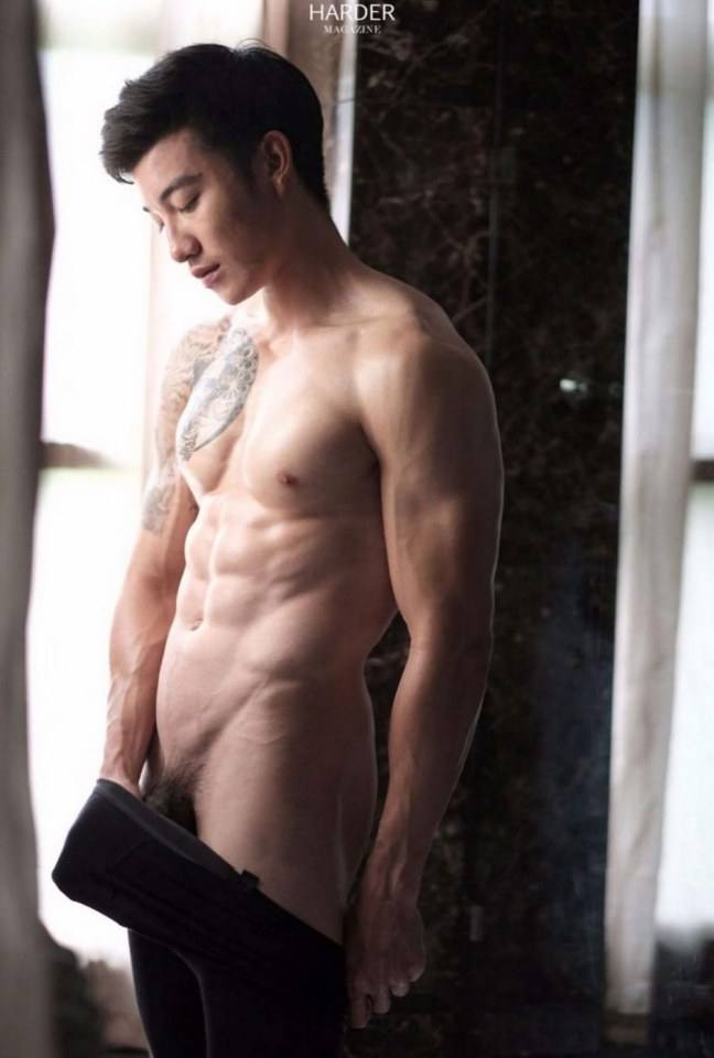 หนุ่มหล่อขึ้นปก 201