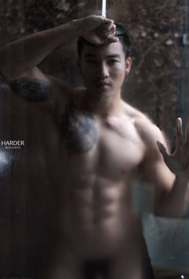 หนุ่มหล่อขึ้นปก 201