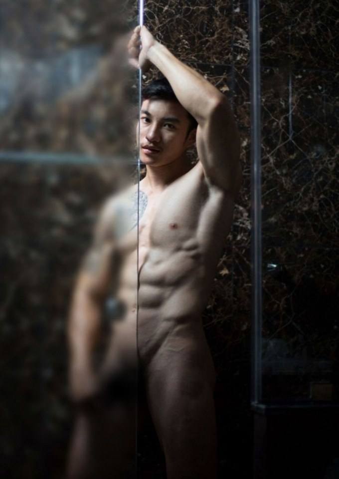 หนุ่มหล่อขึ้นปก 201
