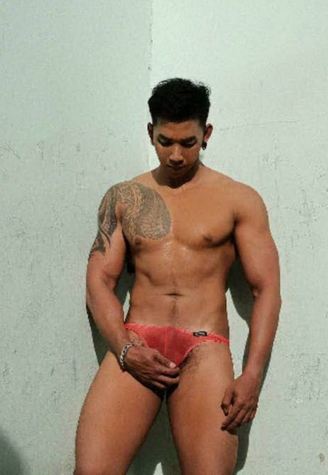 หนุ่มหล่อขึ้นปก 202