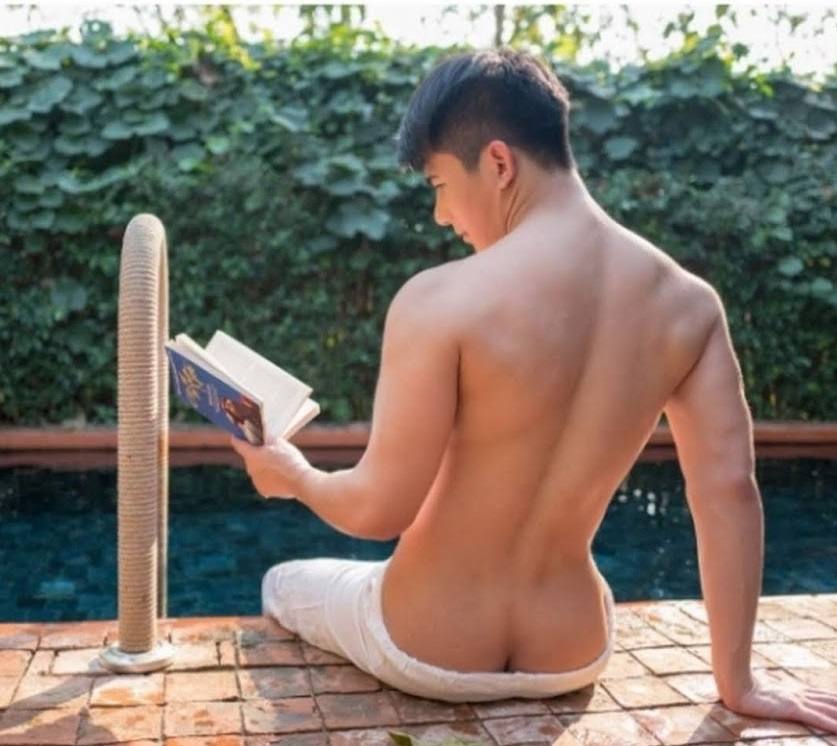 หนุ่มหล่อขึ้นปก 206
