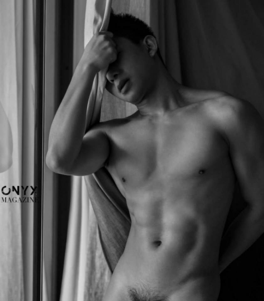 หนุ่มหล่อขึ้นปก 206.1