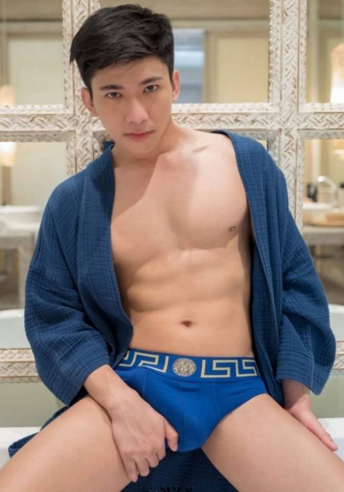 หนุ่มหล่อขึ้นปก 206.1