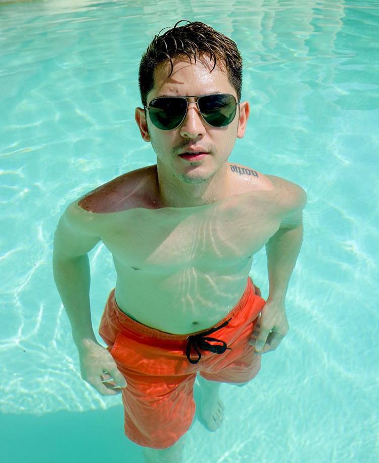 หล่อบ้างน่ารักบ้าง ๓๐