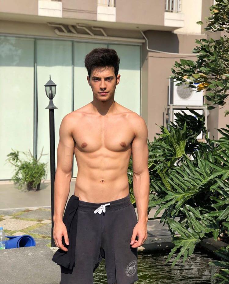 หล่อบ้างน่ารักบ้าง ๓๑