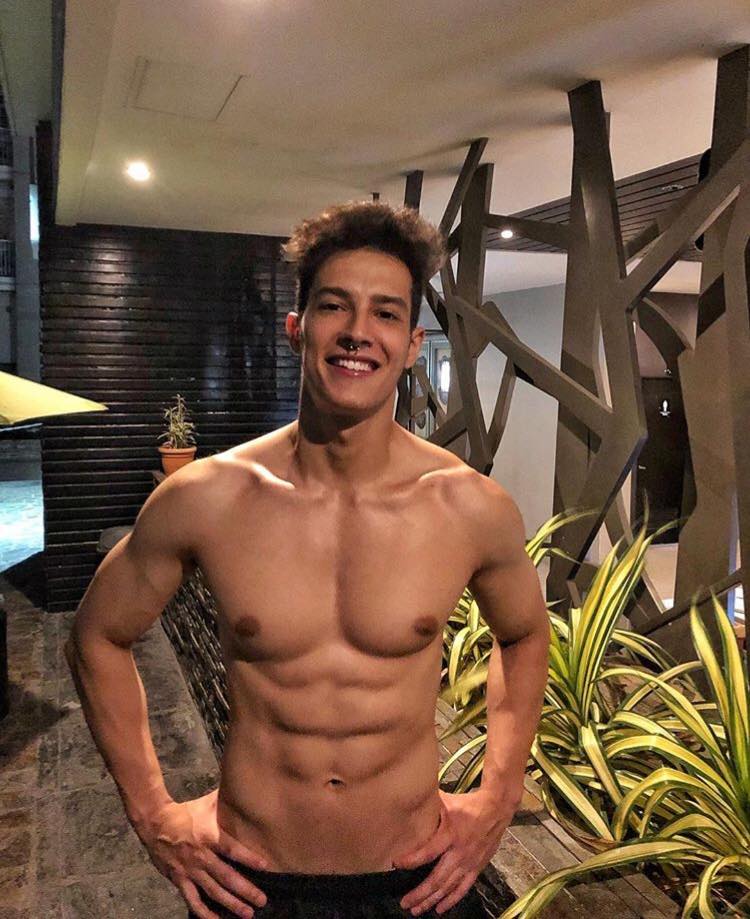 หล่อบ้างน่ารักบ้าง ๓๒