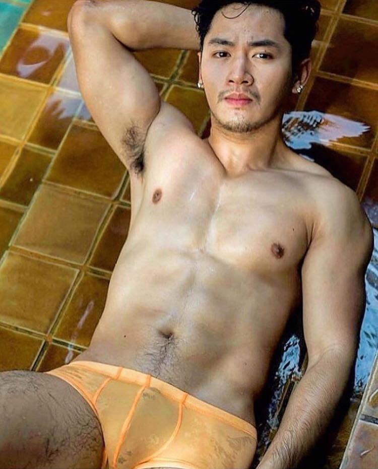 หล่อบ้างน่ารักบ้าง ๓๒