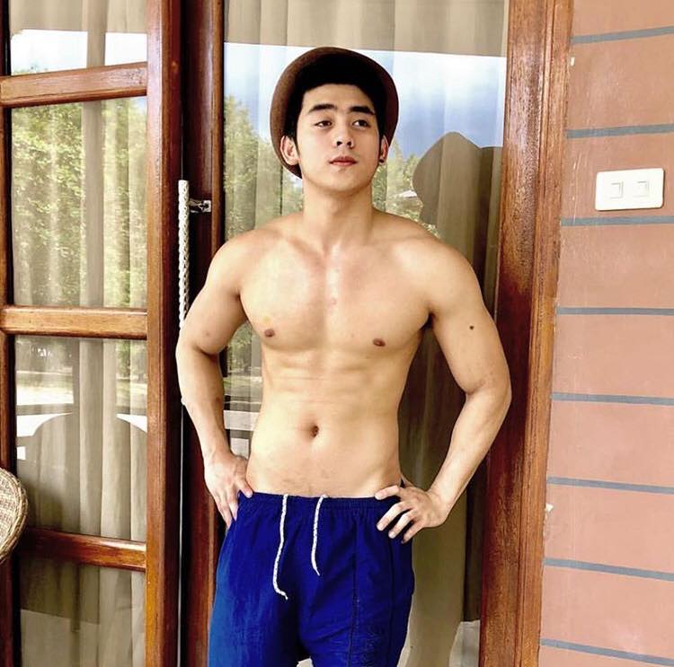 หล่อบ้างน่ารักบ้าง ๓๒