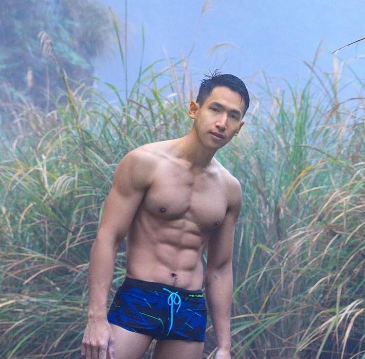หล่อบ้างน่ารักบ้าง ๓๓
