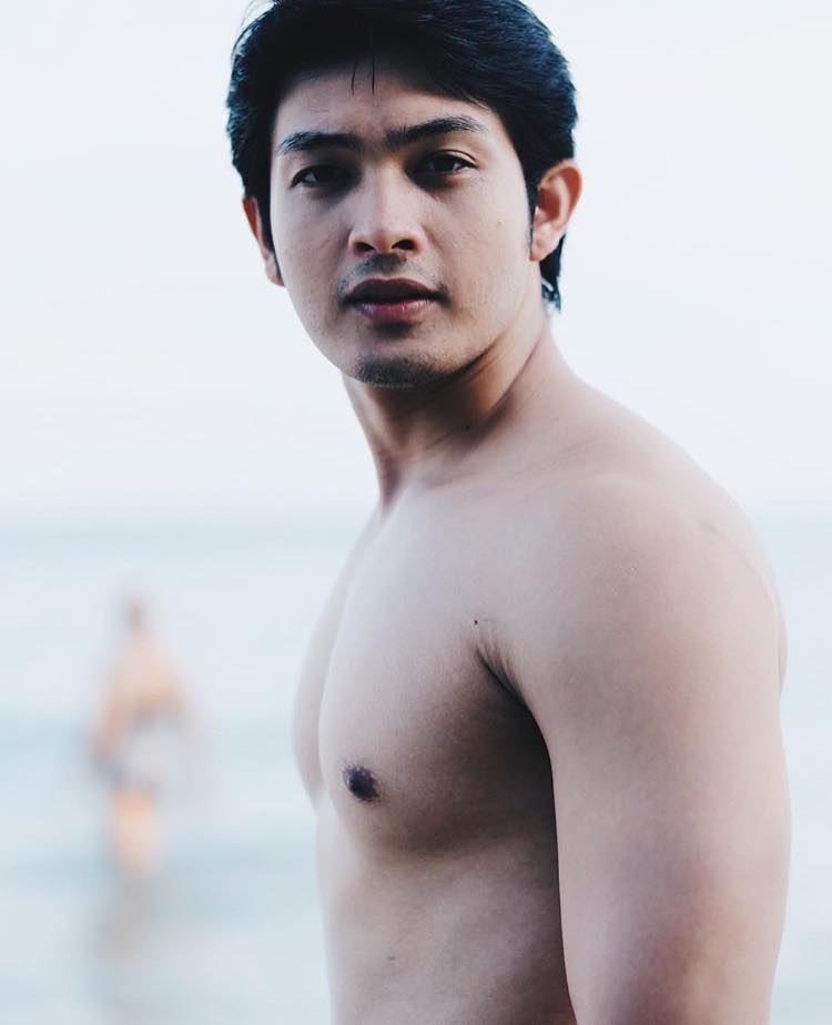 หล่อบ้างน่ารักบ้าง ๔๒