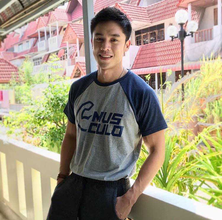 หล่อบ้างน่ารักบ้าง ๔๒