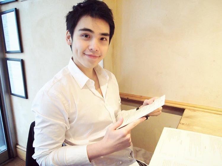 หล่อบ้างน่ารักบ้าง ๔๒