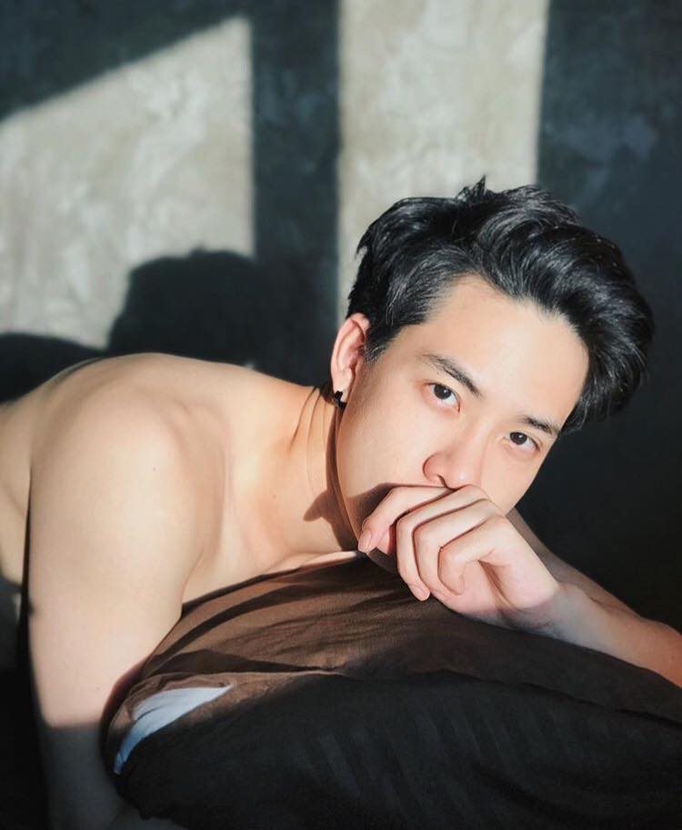 หล่อบ้างน่ารักบ้าง ๔๔