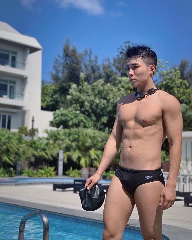 หล่อบ้างน่ารักบ้าง ๔๔
