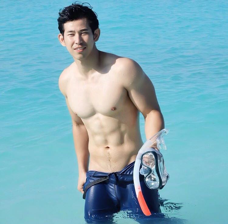 หล่อบ้างน่ารักบ้าง ๔๔