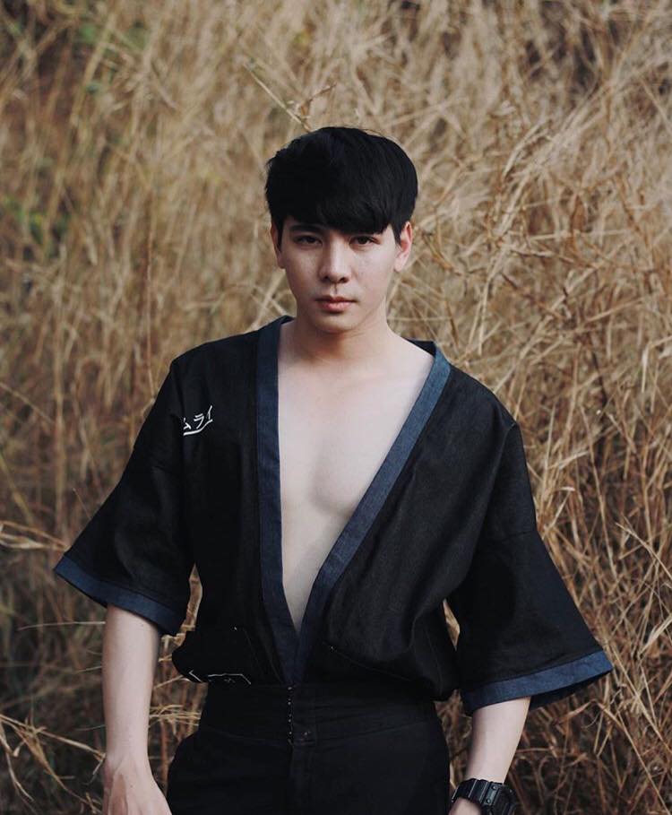 หล่อบ้างน่ารักบ้าง ๔๔