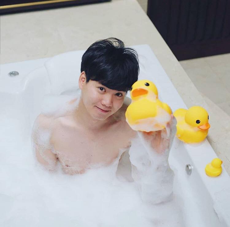 หล่อบ้างน่ารักบ้าง ๔๕