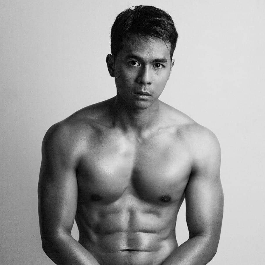 หล่อบ้างน่ารักบ้าง ๔๘