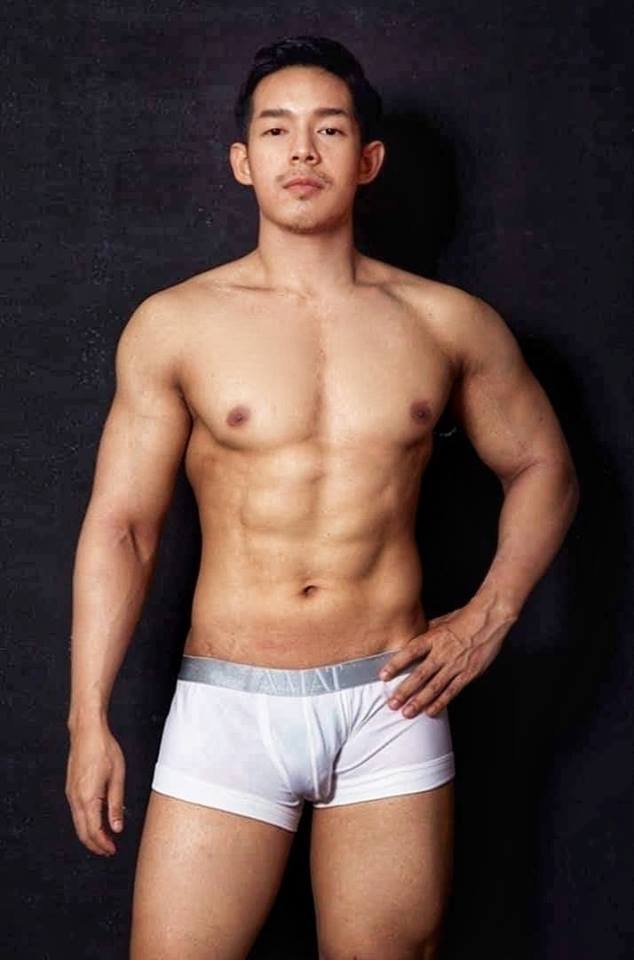 หล่อบ้างน่ารักบ้าง ๔๘