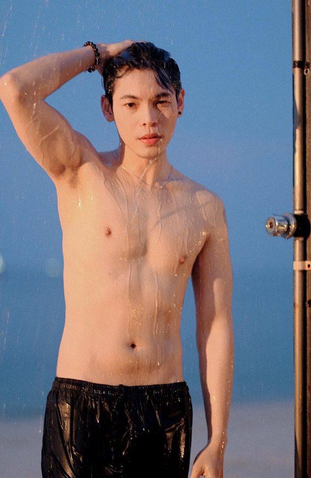หล่อบ้างน่ารักบ้าง ๔๘