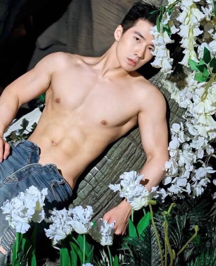 หล่อบ้างน่ารักบ้าง ๕๒