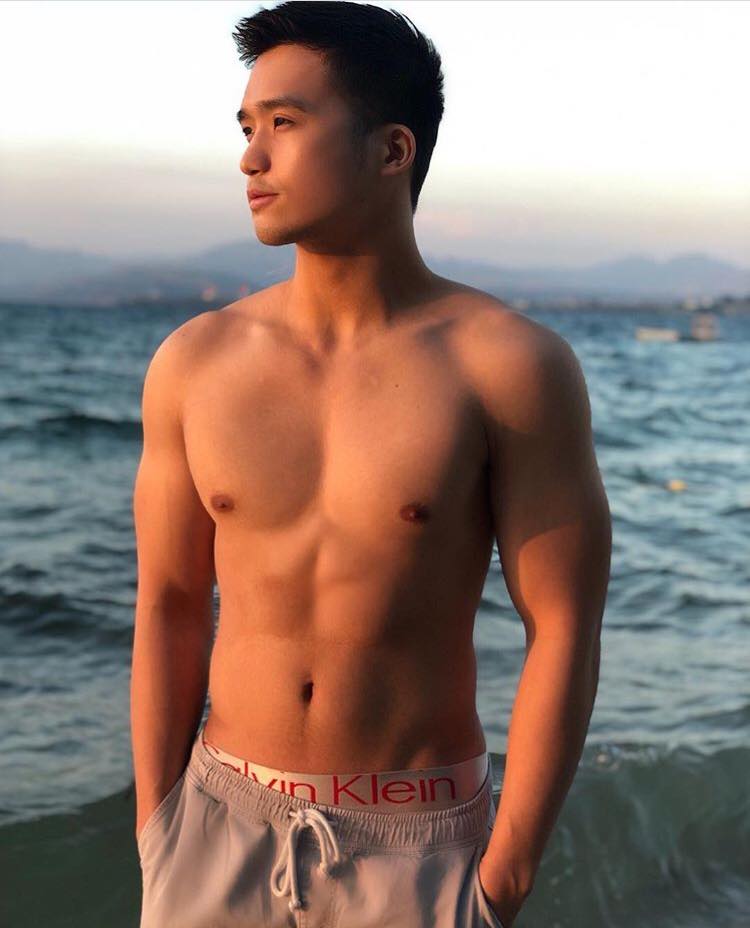 หล่อบ้างน่ารักบ้าง ๕๒